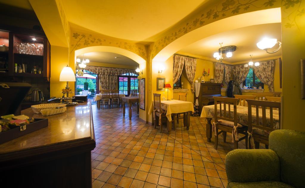 Hotel Magnes Шклярска Поремба Екстериор снимка