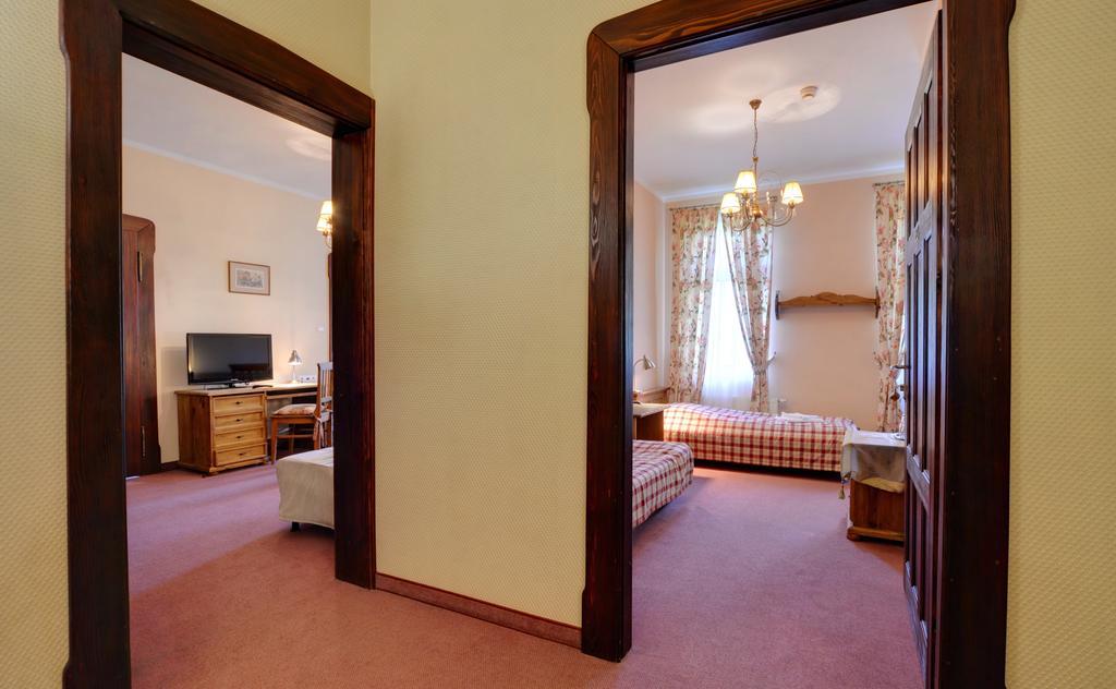 Hotel Magnes Шклярска Поремба Екстериор снимка