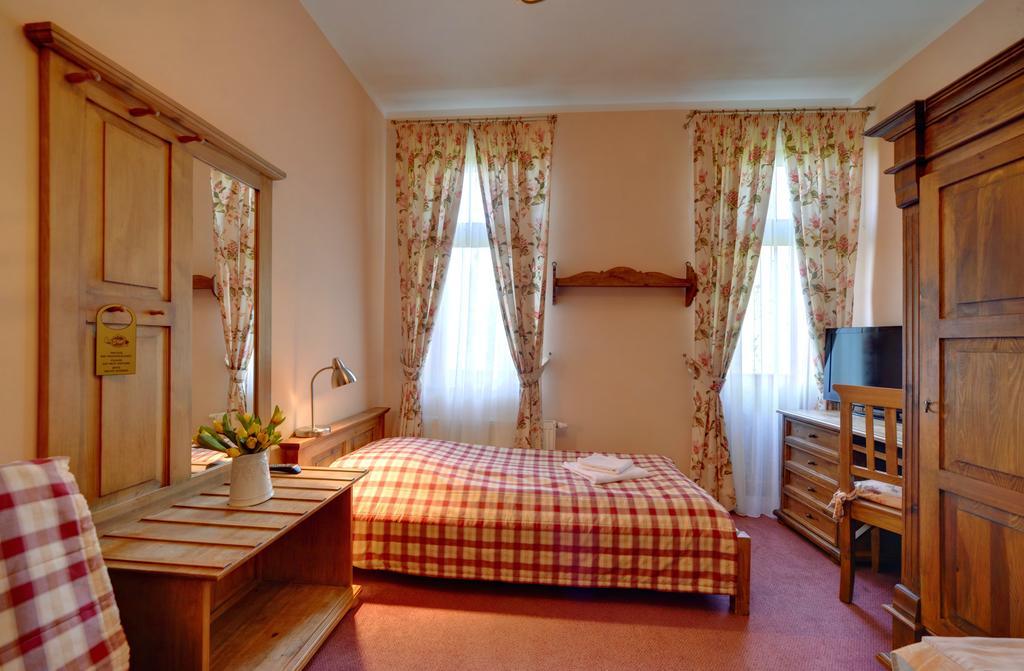 Hotel Magnes Шклярска Поремба Екстериор снимка